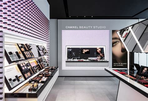 Chanel Beauté Boutique in Vienna .